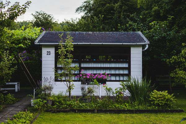 Boostez votre jardin avec un chalet en bois personnalisé
